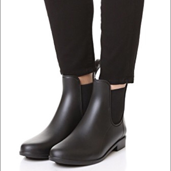 sam edelman black rain boots